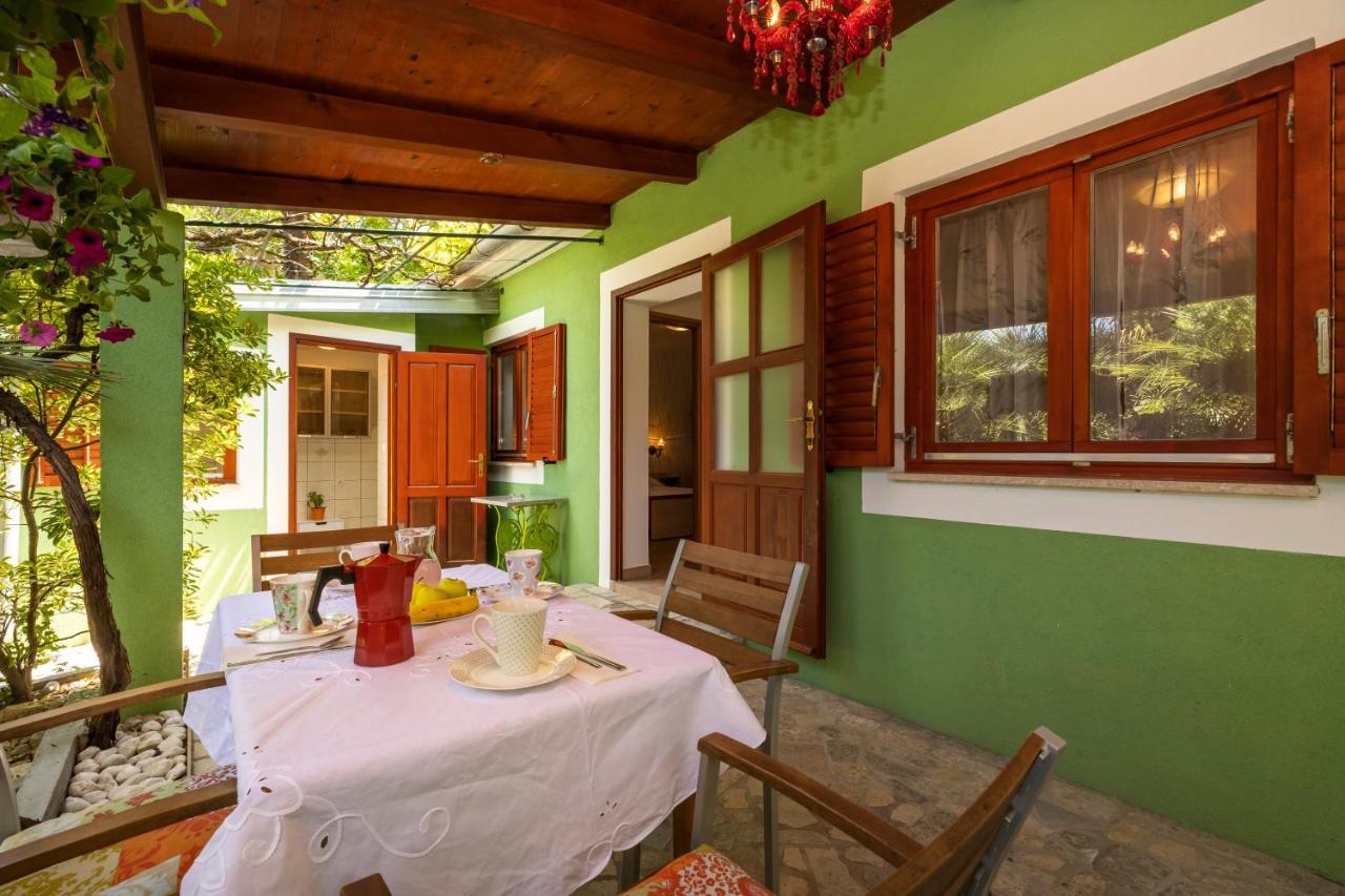 מאלי לוסיניי Apartments Dominik מראה חיצוני תמונה